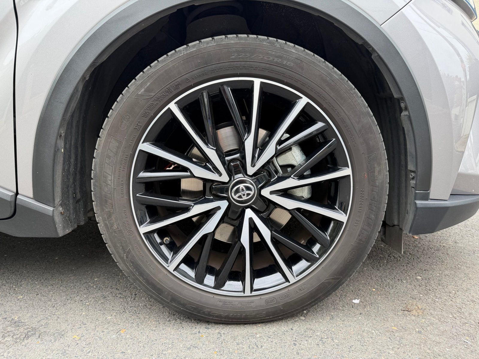 TOYOTA C-HR I Phase 2 2.0 VVT-i 16V 184 HSD Hybrid CVT 153 cv Boîte auto