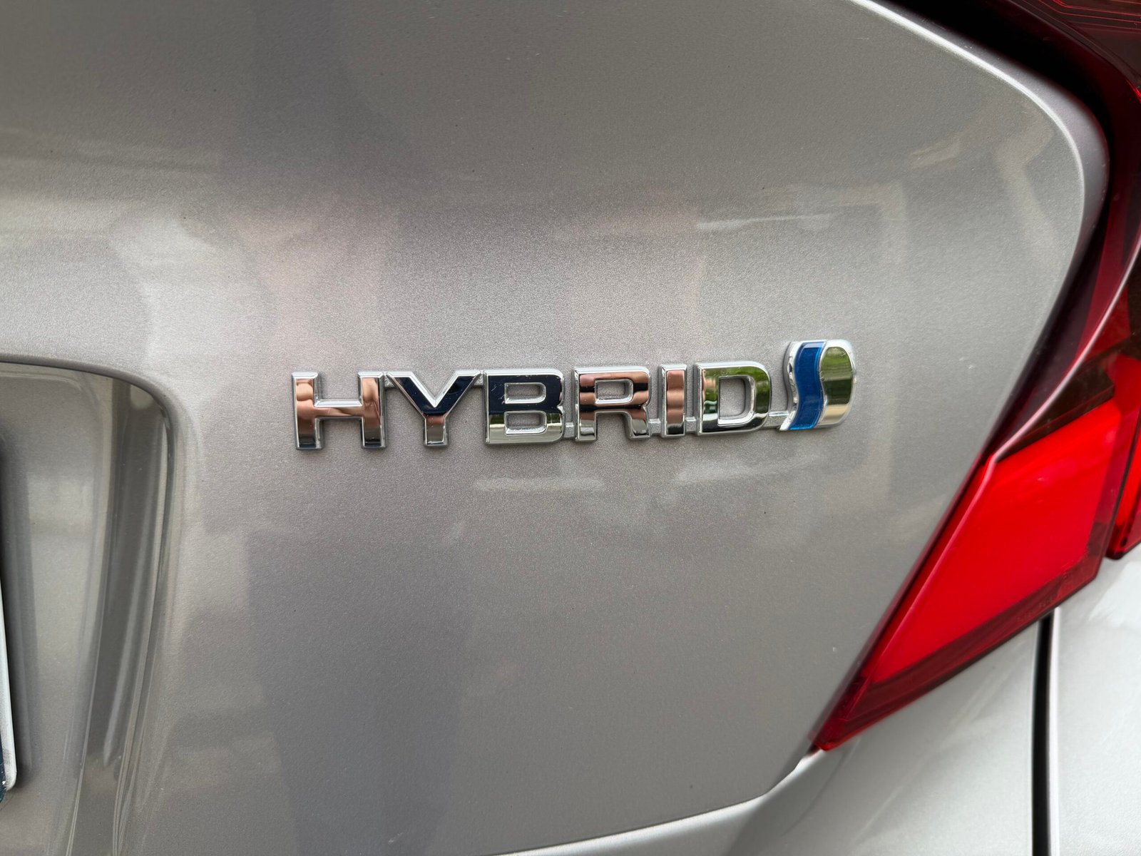 TOYOTA C-HR I Phase 2 2.0 VVT-i 16V 184 HSD Hybrid CVT 153 cv Boîte auto