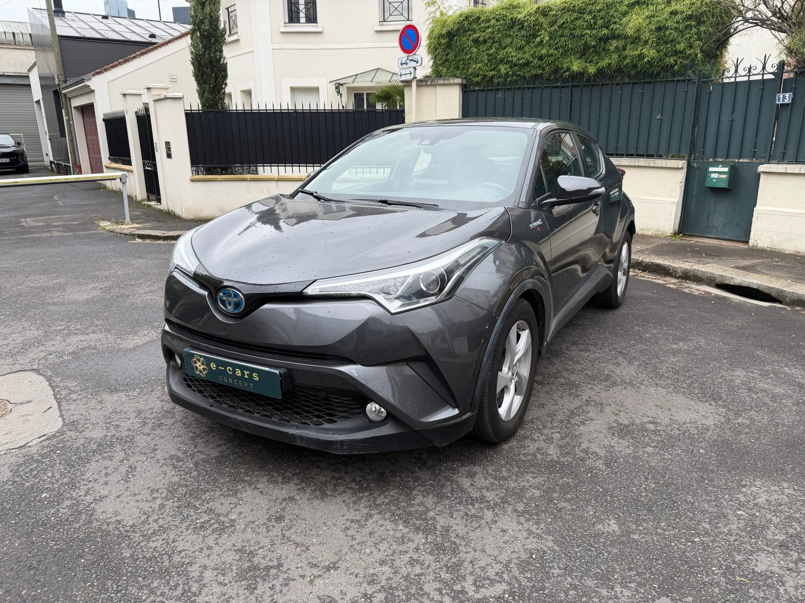 TOYOTA C-HR HYBRIDE 122ch Dynamique