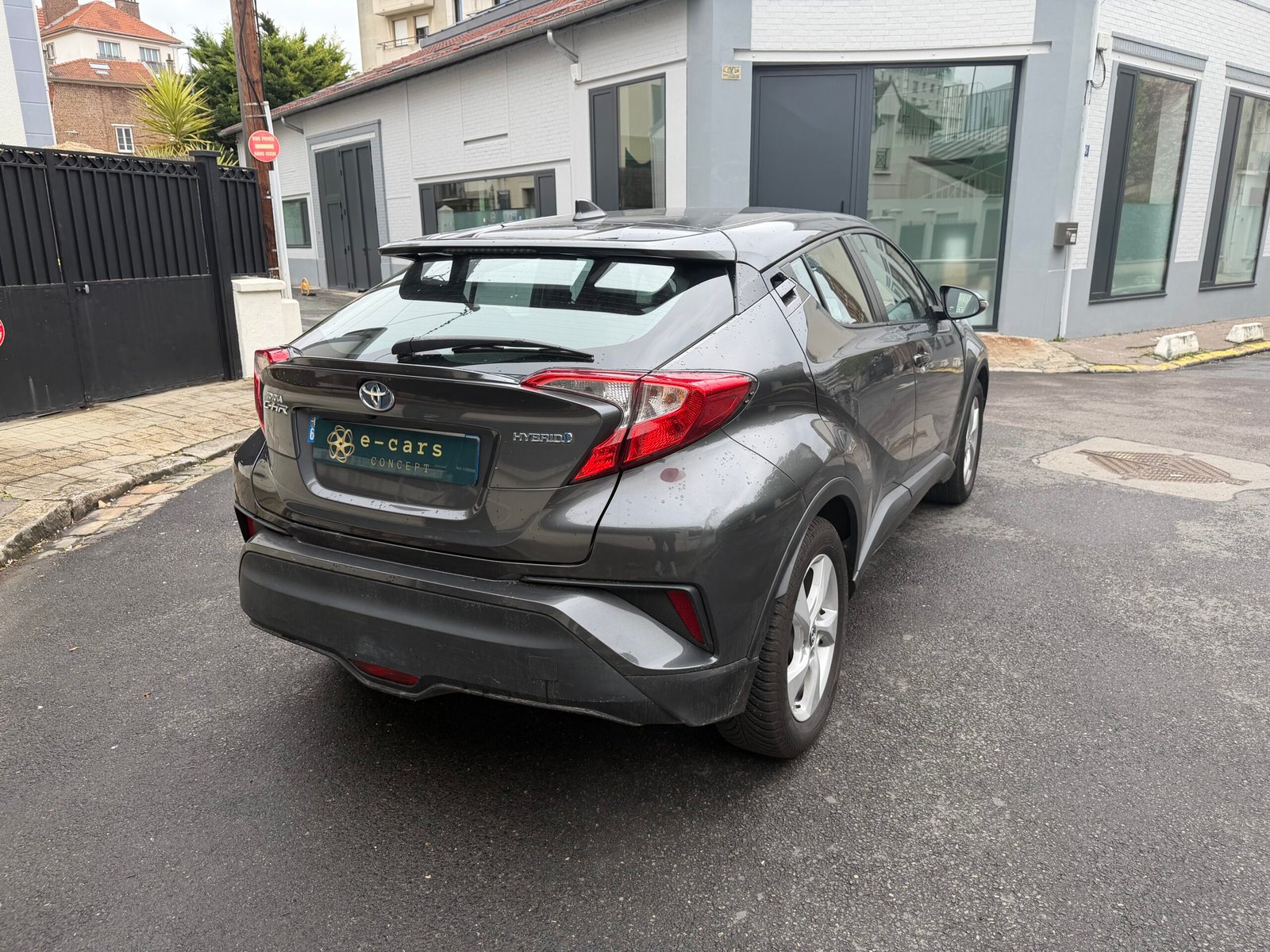 TOYOTA C-HR HYBRIDE 122ch Dynamique