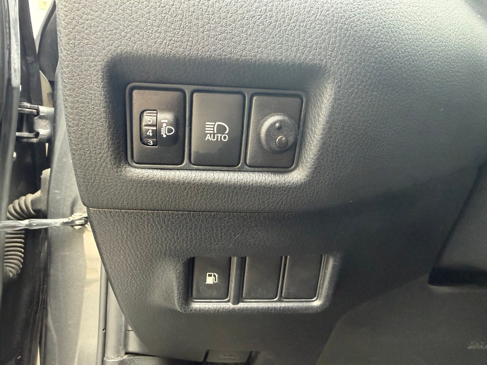 TOYOTA C-HR HYBRIDE 122ch Dynamique