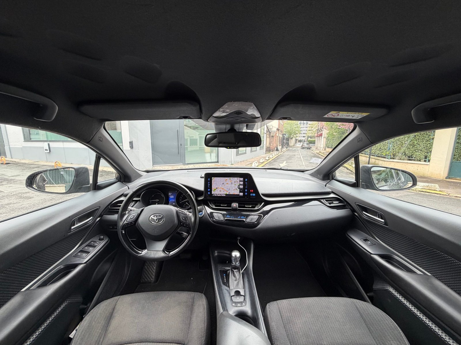 TOYOTA C-HR HYBRIDE 122ch Dynamique