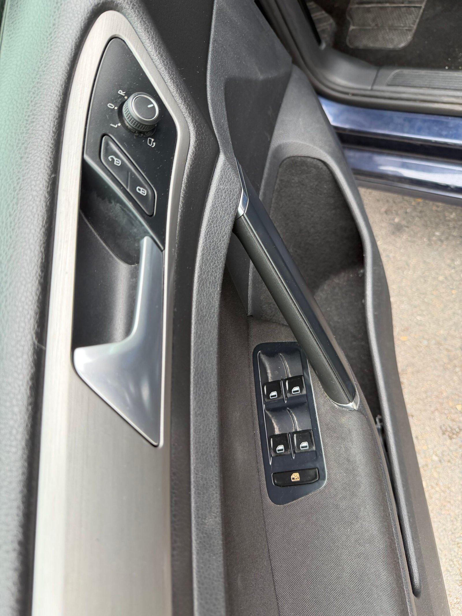 VOLKSWAGEN GOLF VII 1.6 TDI 110ch Confortline business