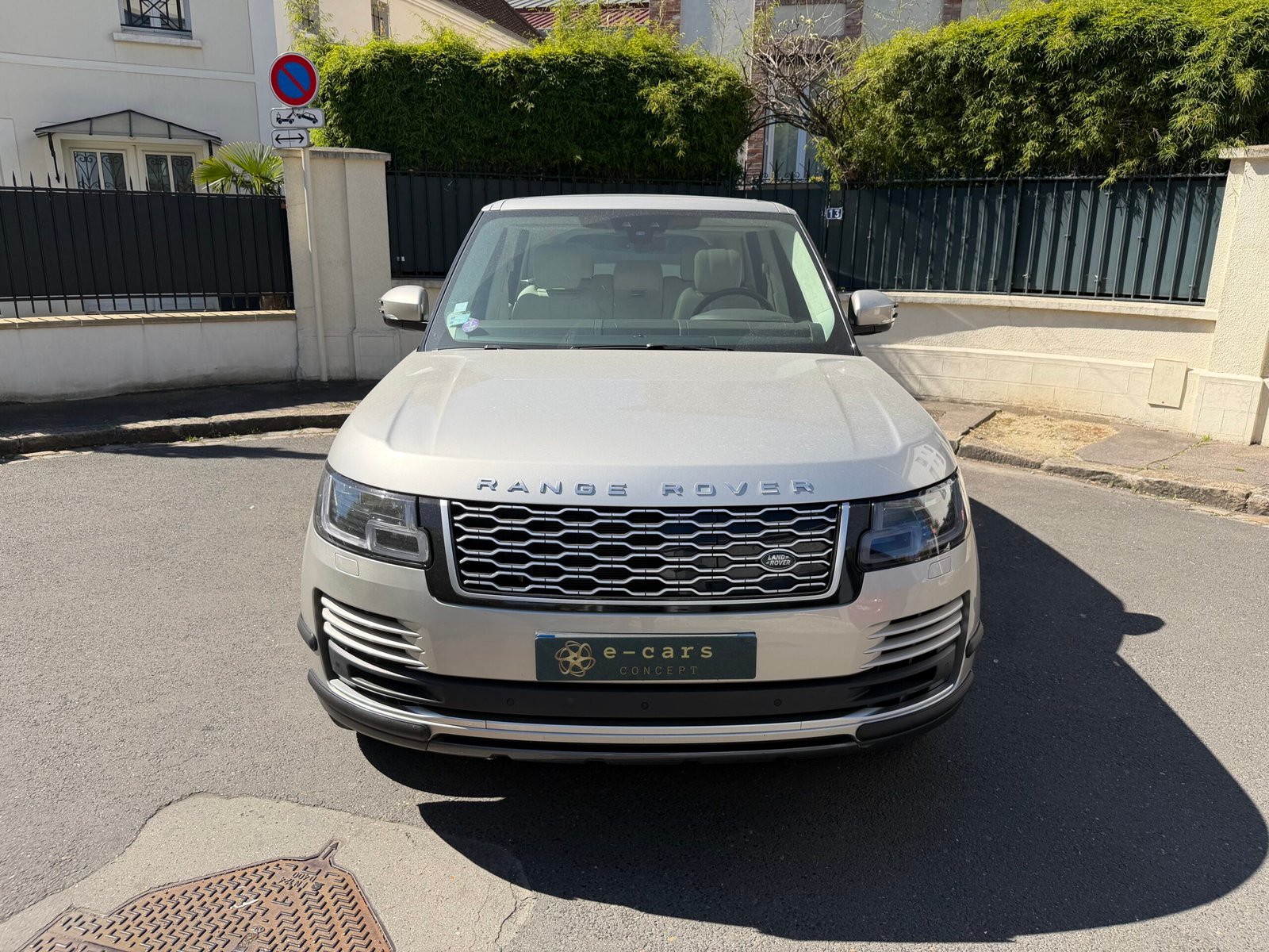 LAND ROVER Range Rover IV Phase 2 SWB P400e 2.0 16V 404 Hybrid AWD 300 cv Boîte auto