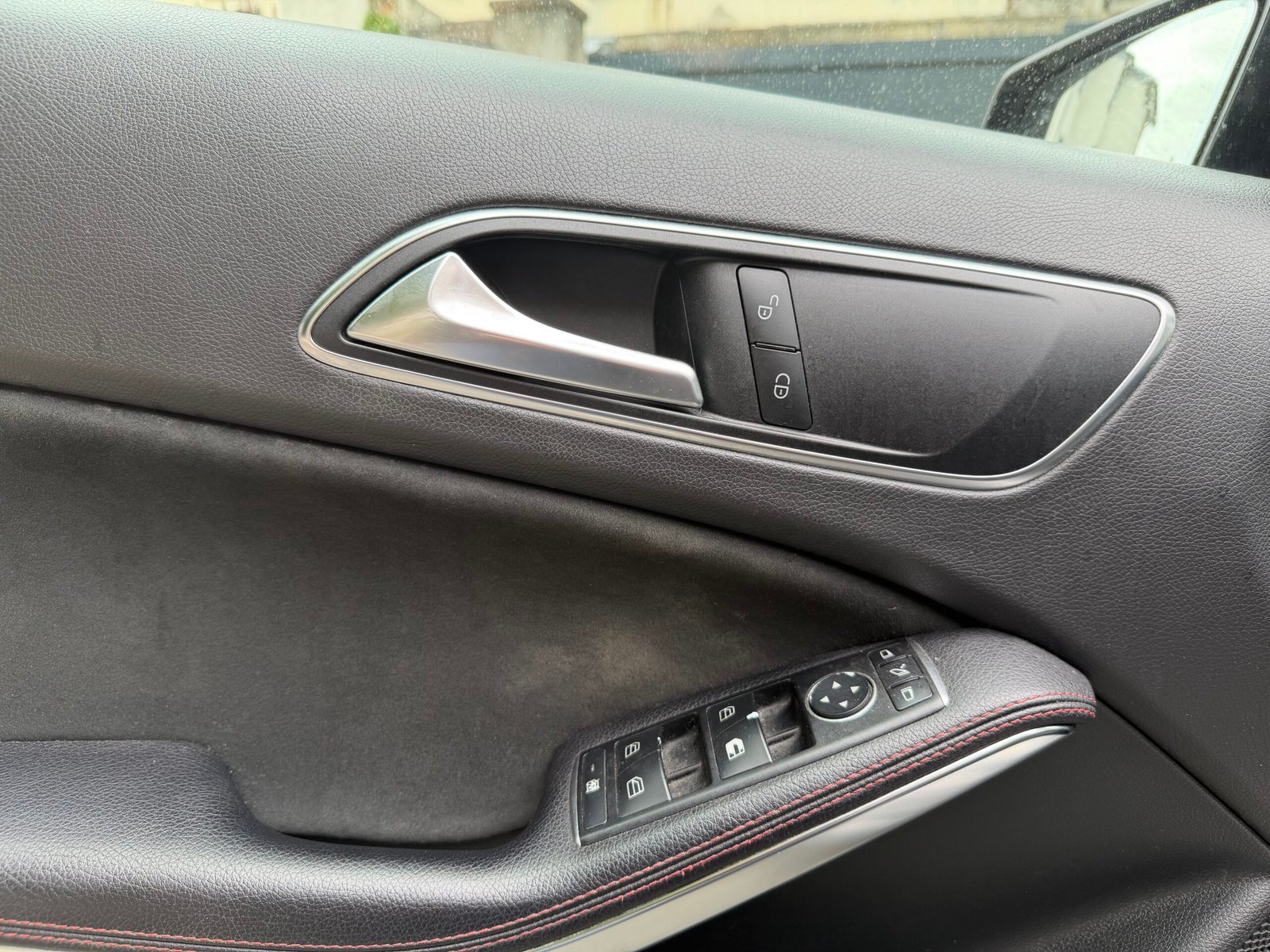 MERCEDES-BENZ Classe A Phase 2 160 1.6 Ti 16V 7G-DCT 102 cv Boîte auto