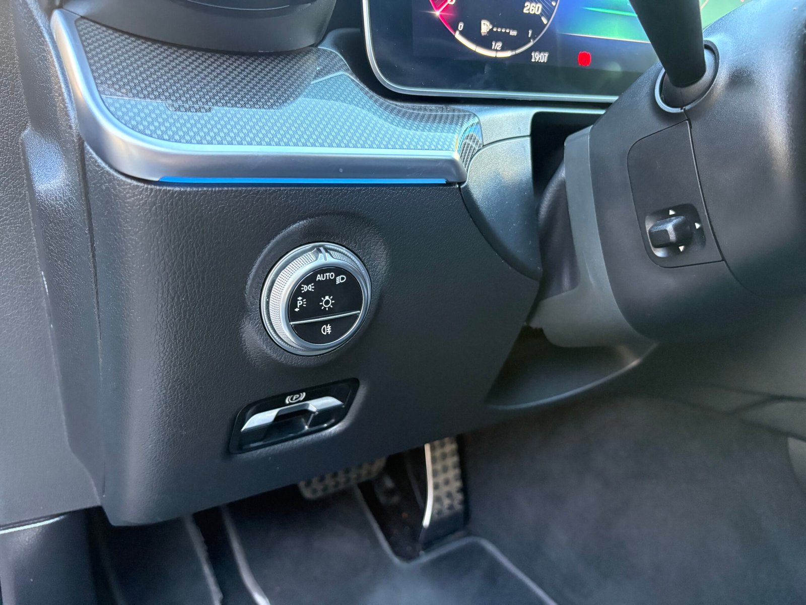 Mercedes Benz classe C AMG LINE 220 D  2.0 D EQ Boost  9G Tronic 200 cv boîte auto