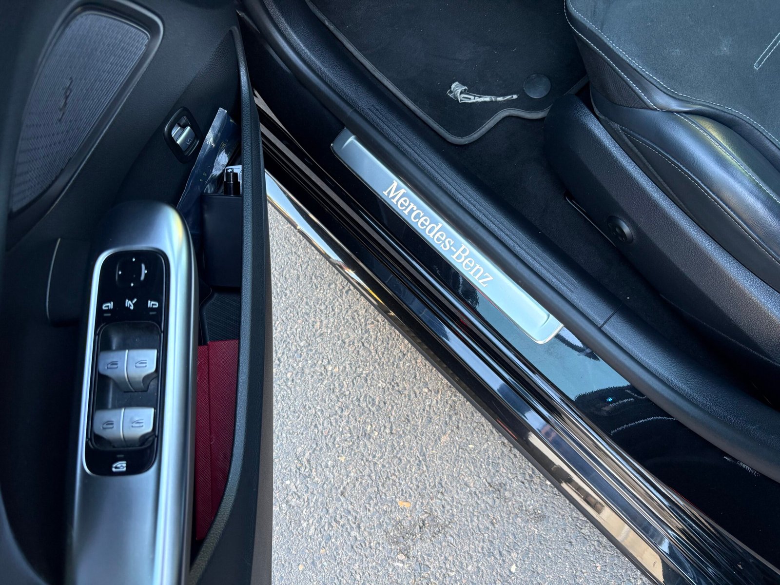 Mercedes Benz classe C AMG LINE 220 D  2.0 D EQ Boost  9G Tronic 200 cv boîte auto