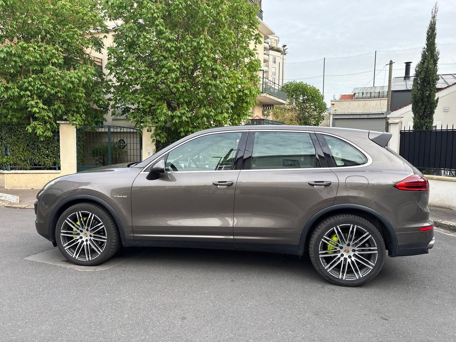 Porsche Cayenne 300 e hybrid 416 cv 3.0i V6 boîte auto
