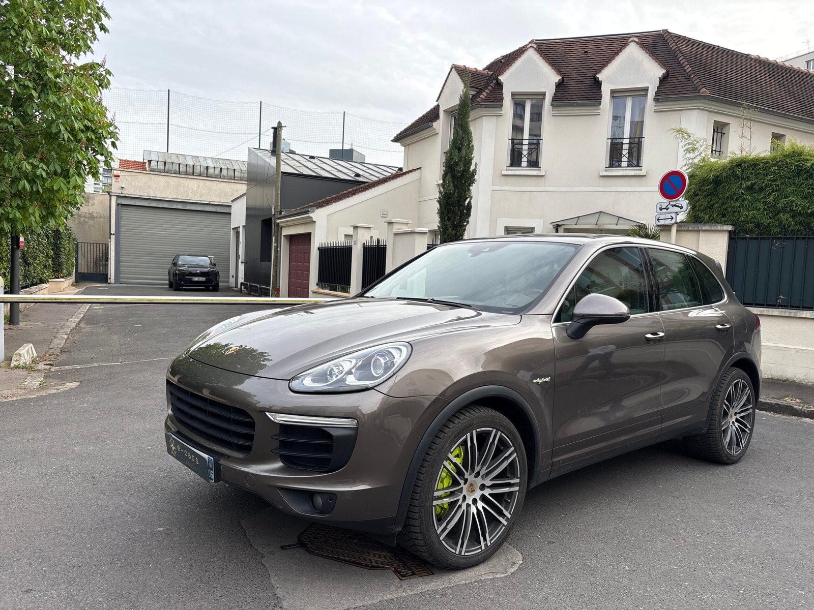 Porsche Cayenne 300 e hybrid 416 cv 3.0i V6 boîte auto