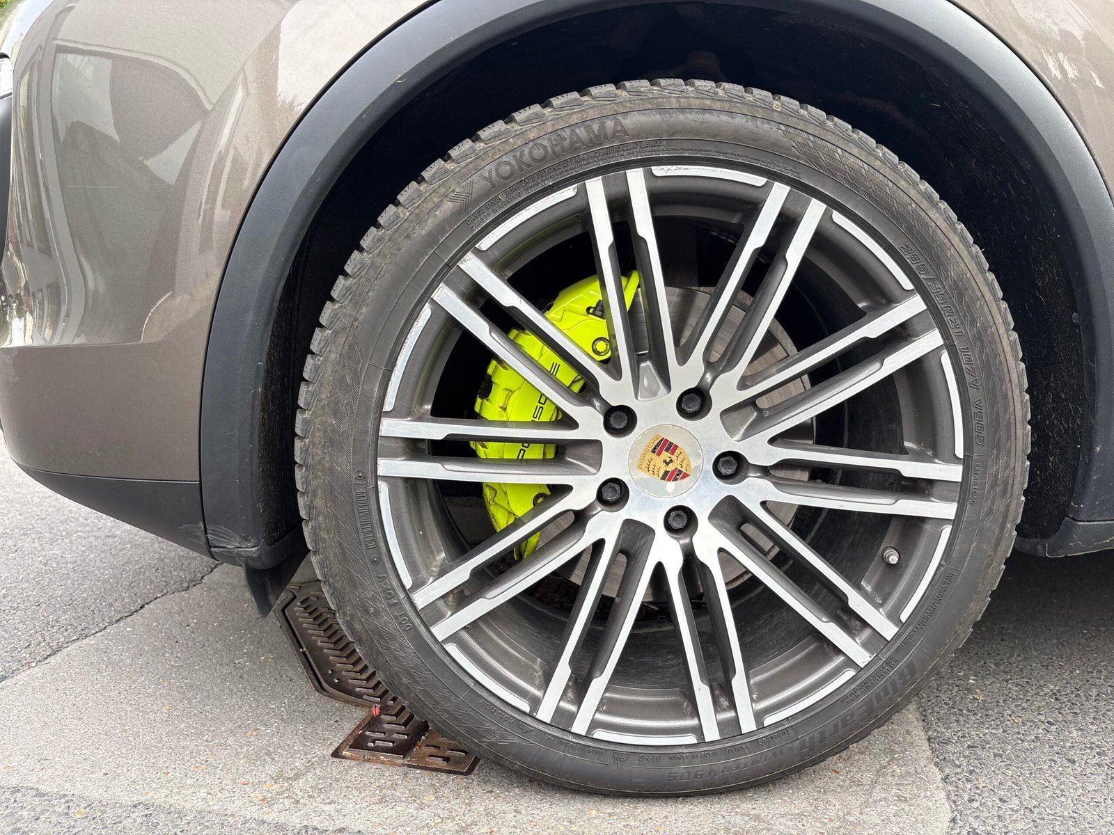 Porsche Cayenne 300 e hybrid 416 cv 3.0i V6 boîte auto