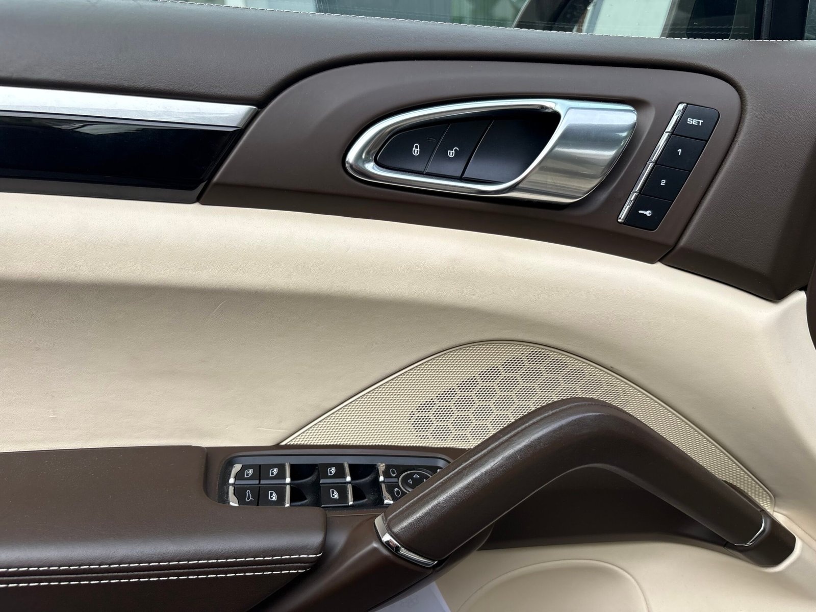 Porsche Cayenne 300 e hybrid 416 cv 3.0i V6 boîte auto