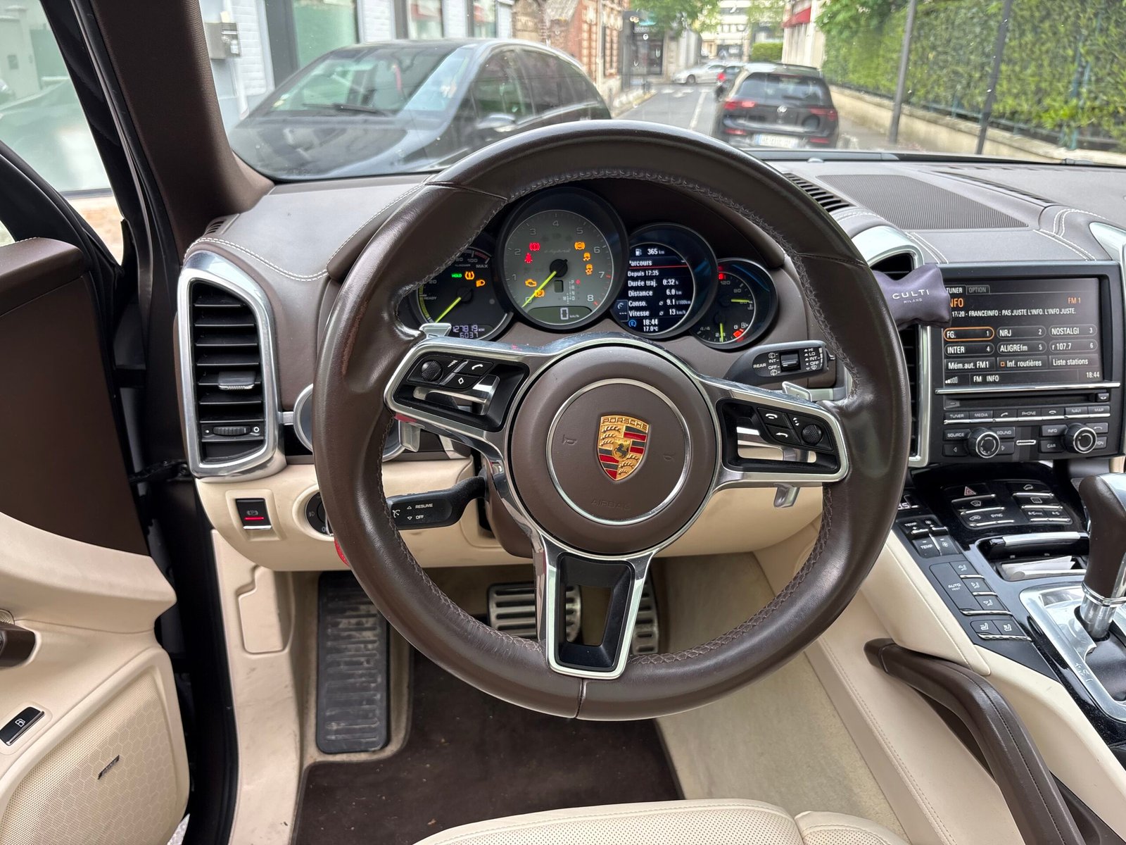 Porsche Cayenne 300 e hybrid 416 cv 3.0i V6 boîte auto