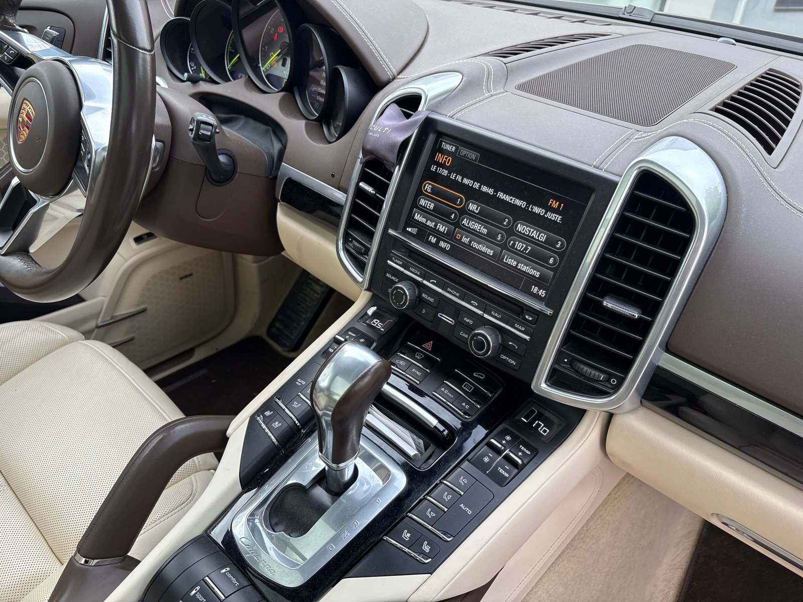 Porsche Cayenne 300 e hybrid 416 cv 3.0i V6 boîte auto