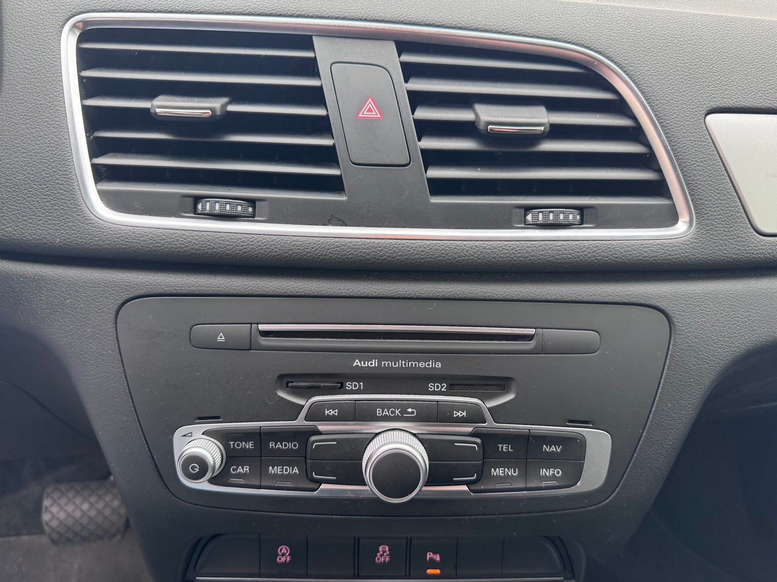 AUDI Q3 I (phase 2) 1.4 TFSi S Tronic6 150 ch « Ambiente »