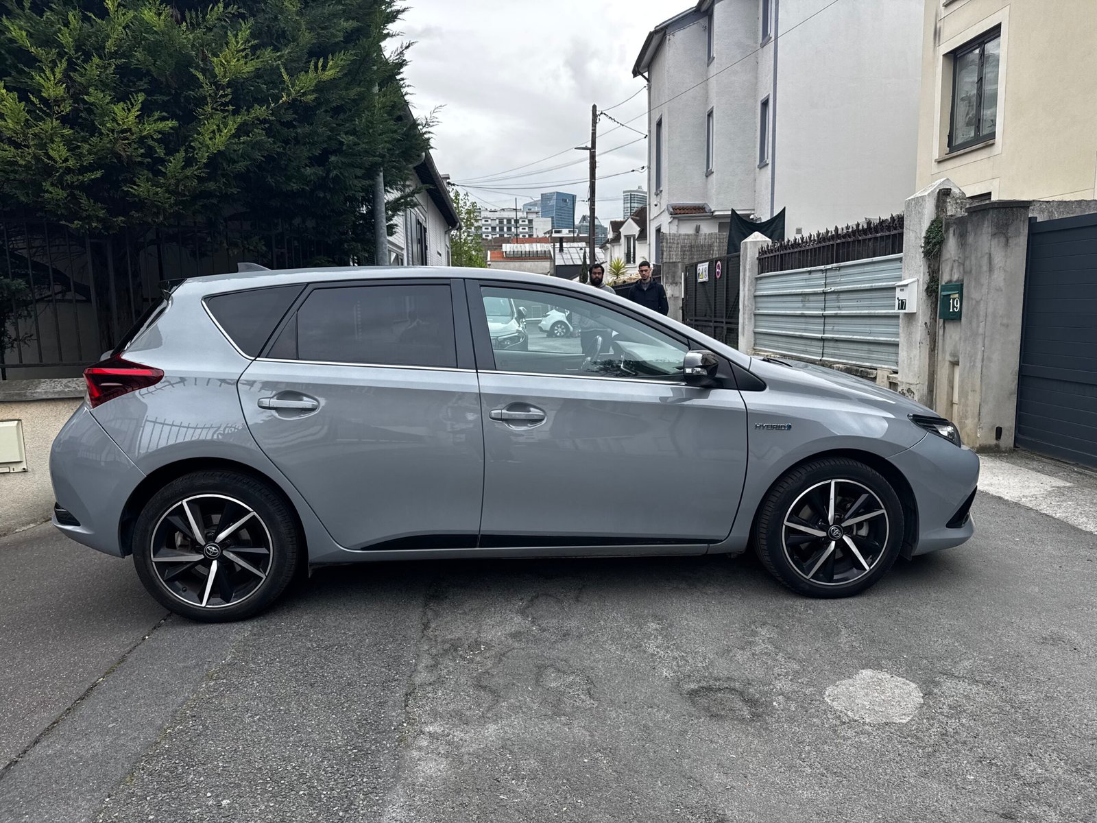 TOYOTA Auris Hatchback 1.8 VVT-i HSD 16V CVT Hybride