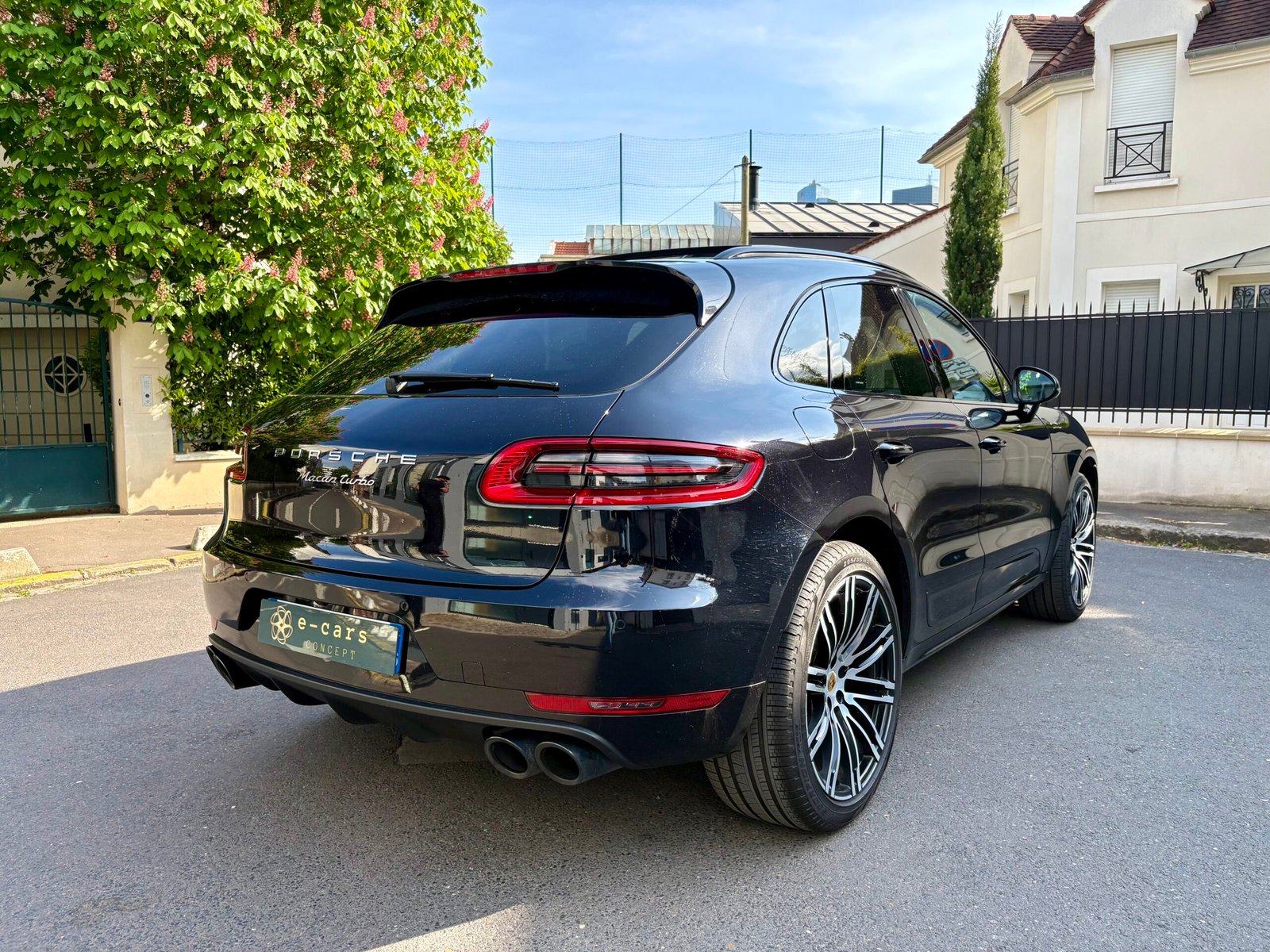 Porsche Macan turbo pack performance 442 cv