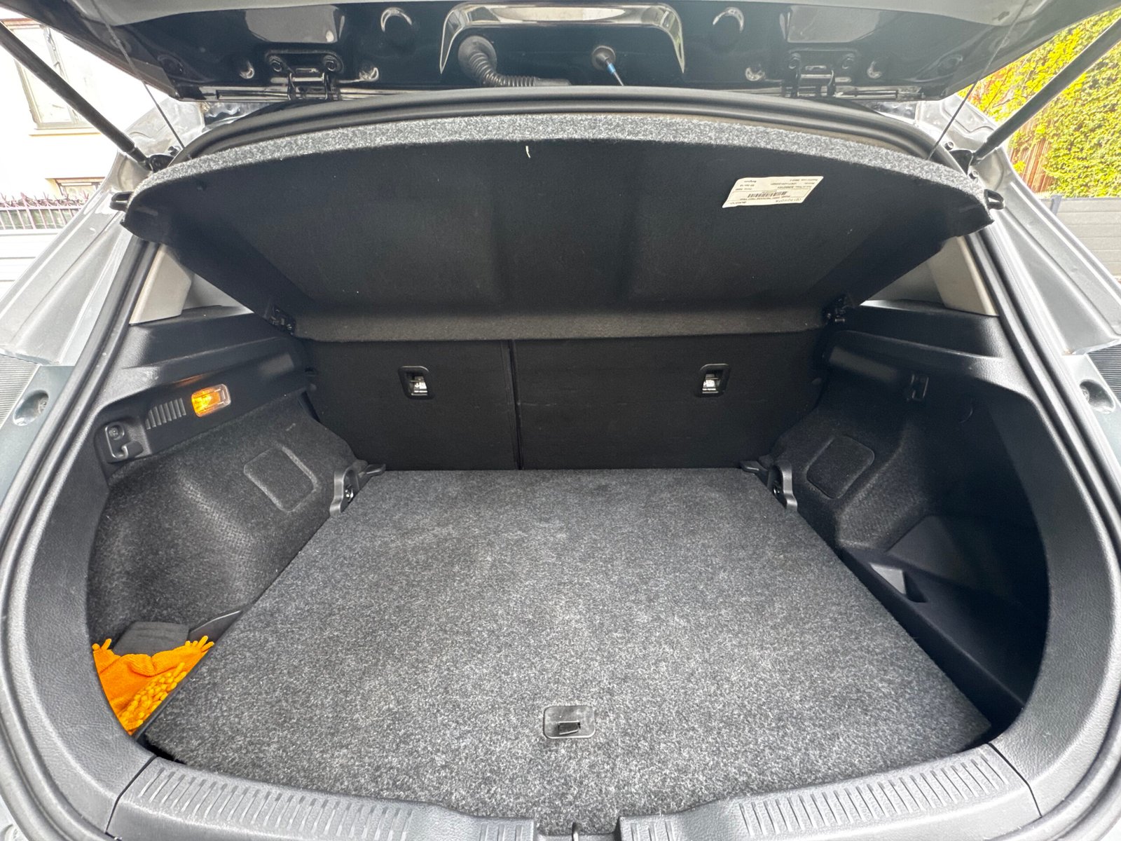 TOYOTA Auris Hatchback 1.8 VVT-i HSD 16V CVT Hybride