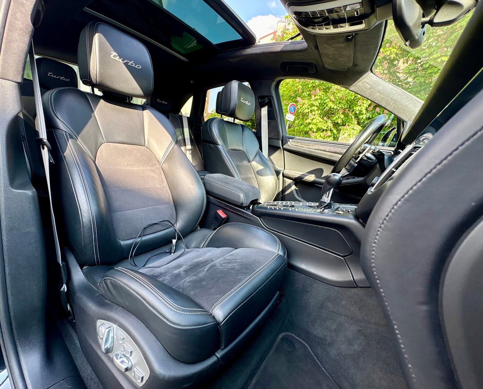 Porsche Macan turbo pack performance 442 cv