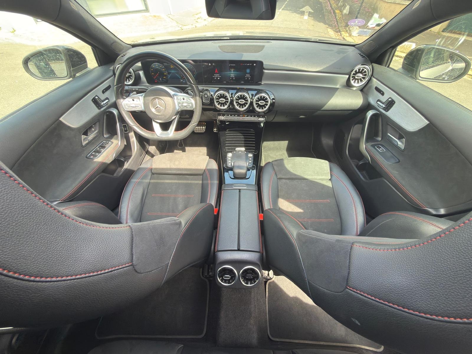 Classe A 250 e Hatchback AMG LINE 218 cv boîte auto