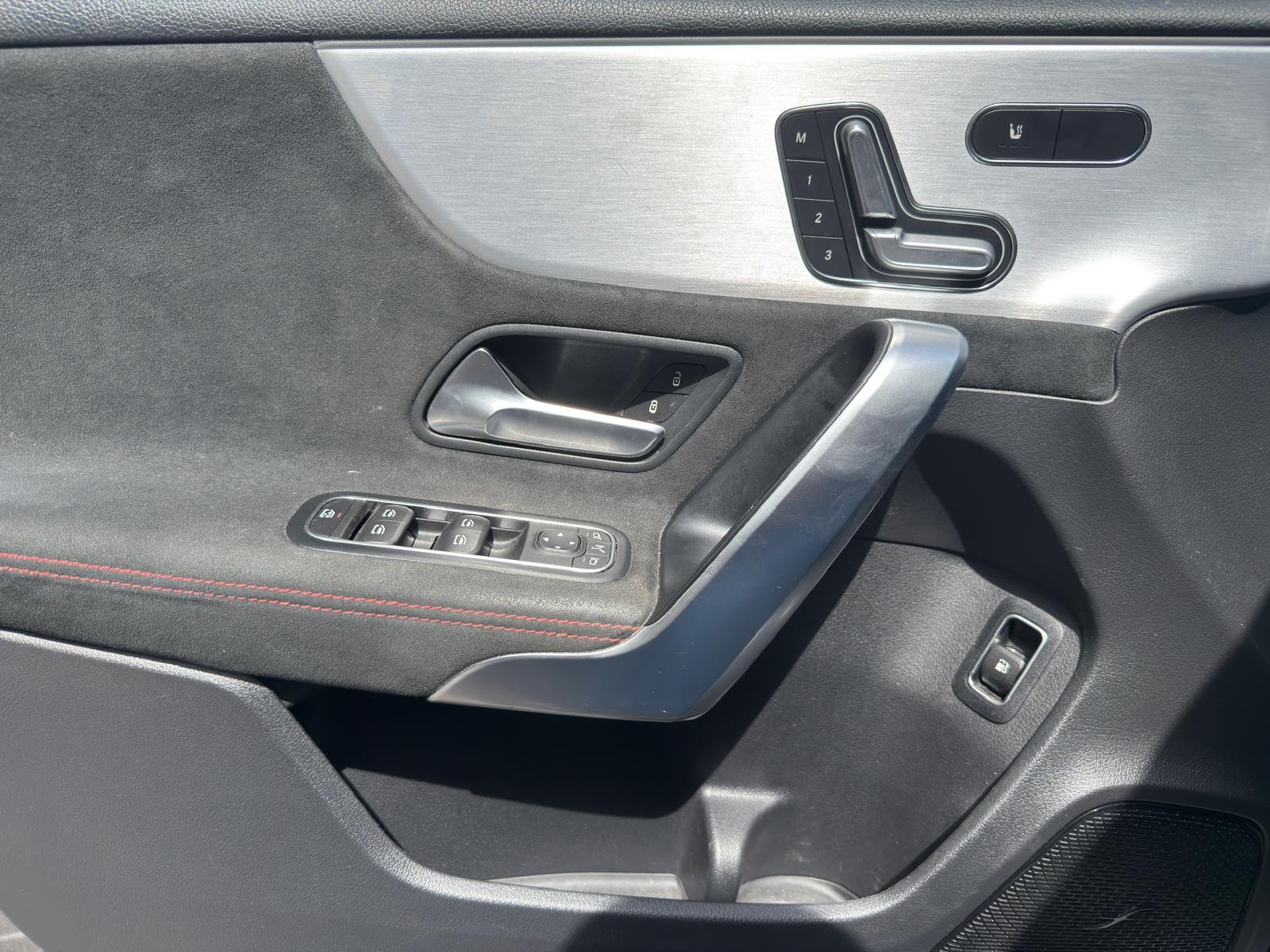 Classe A 250 e Hatchback AMG LINE 218 cv boîte auto