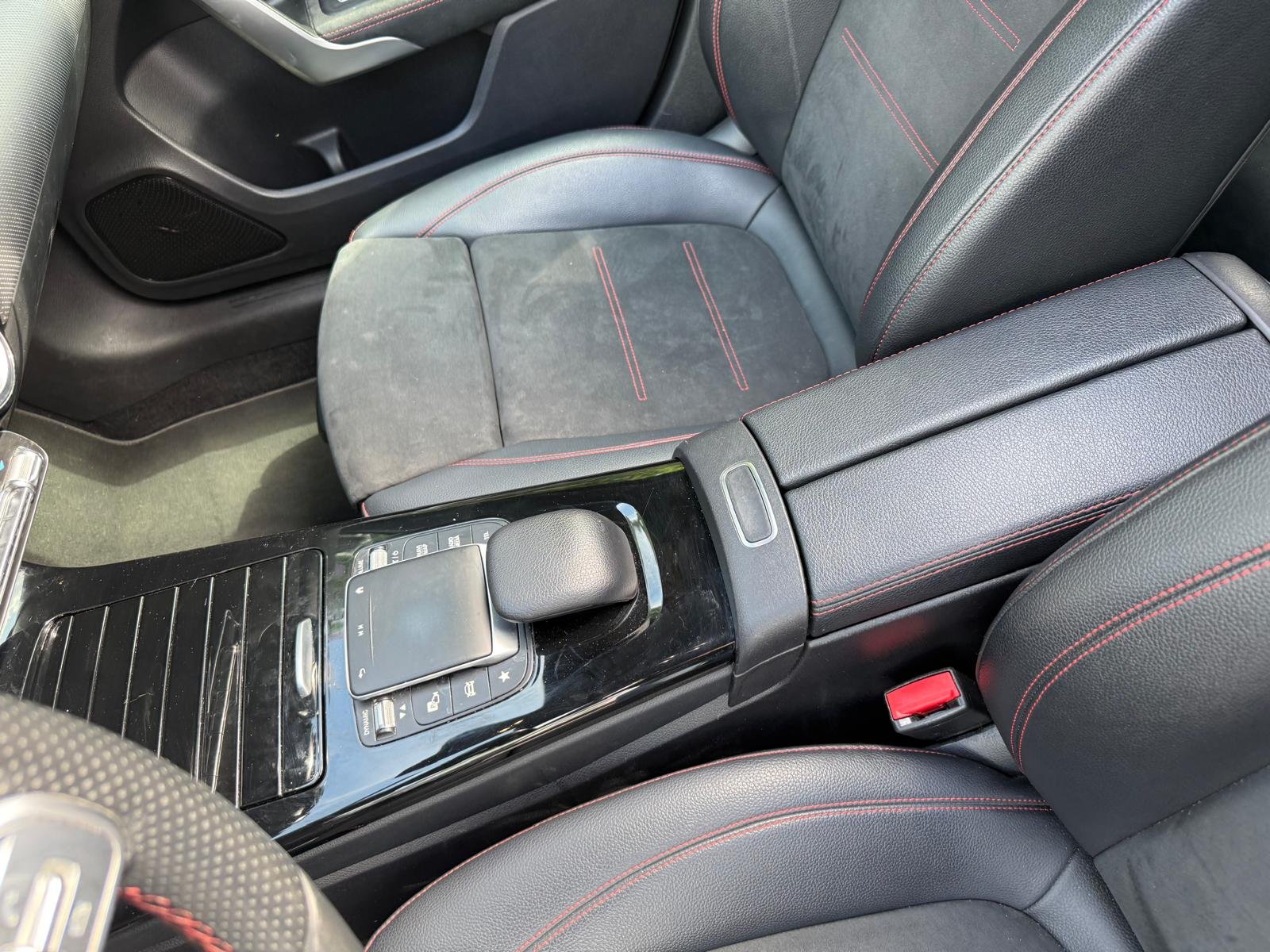 Classe A 250 e Hatchback AMG LINE 218 cv boîte auto