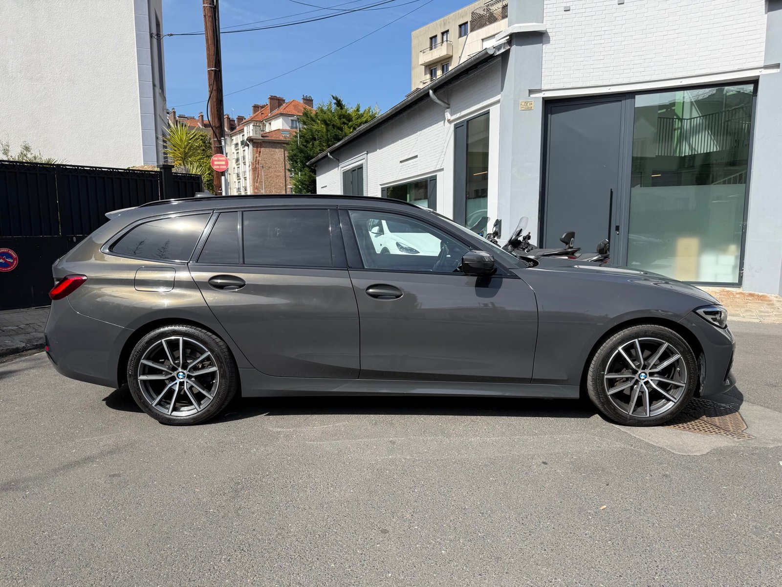BMW série 3 Touring 320d 2.0 D 16 V MIld hybrid  190cv boîte auto