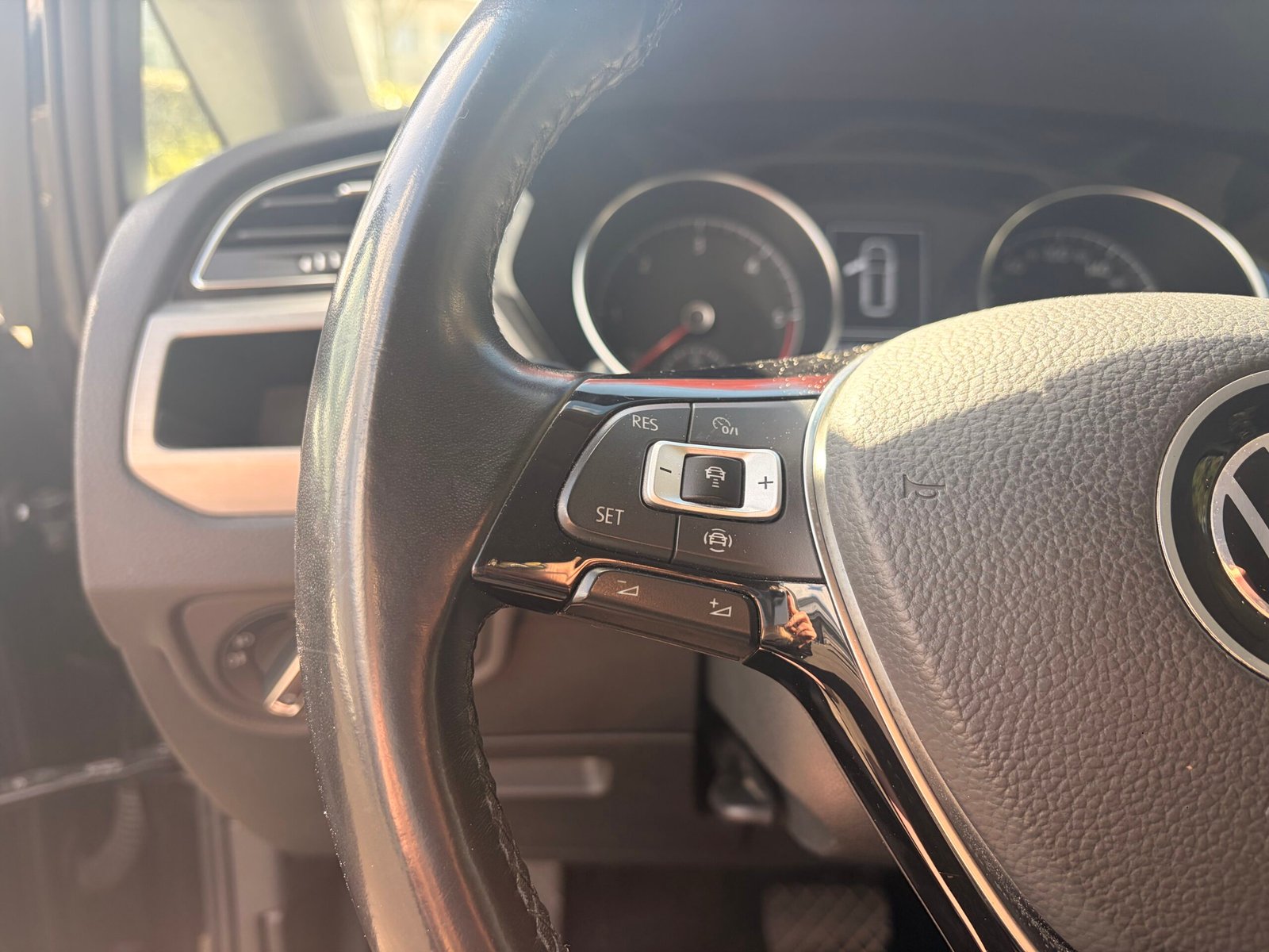 VOLKSWAGEN Touran II 2.0 TDI 16V BlueMotion DSG7 150 cv Boîte auto Lounge Business