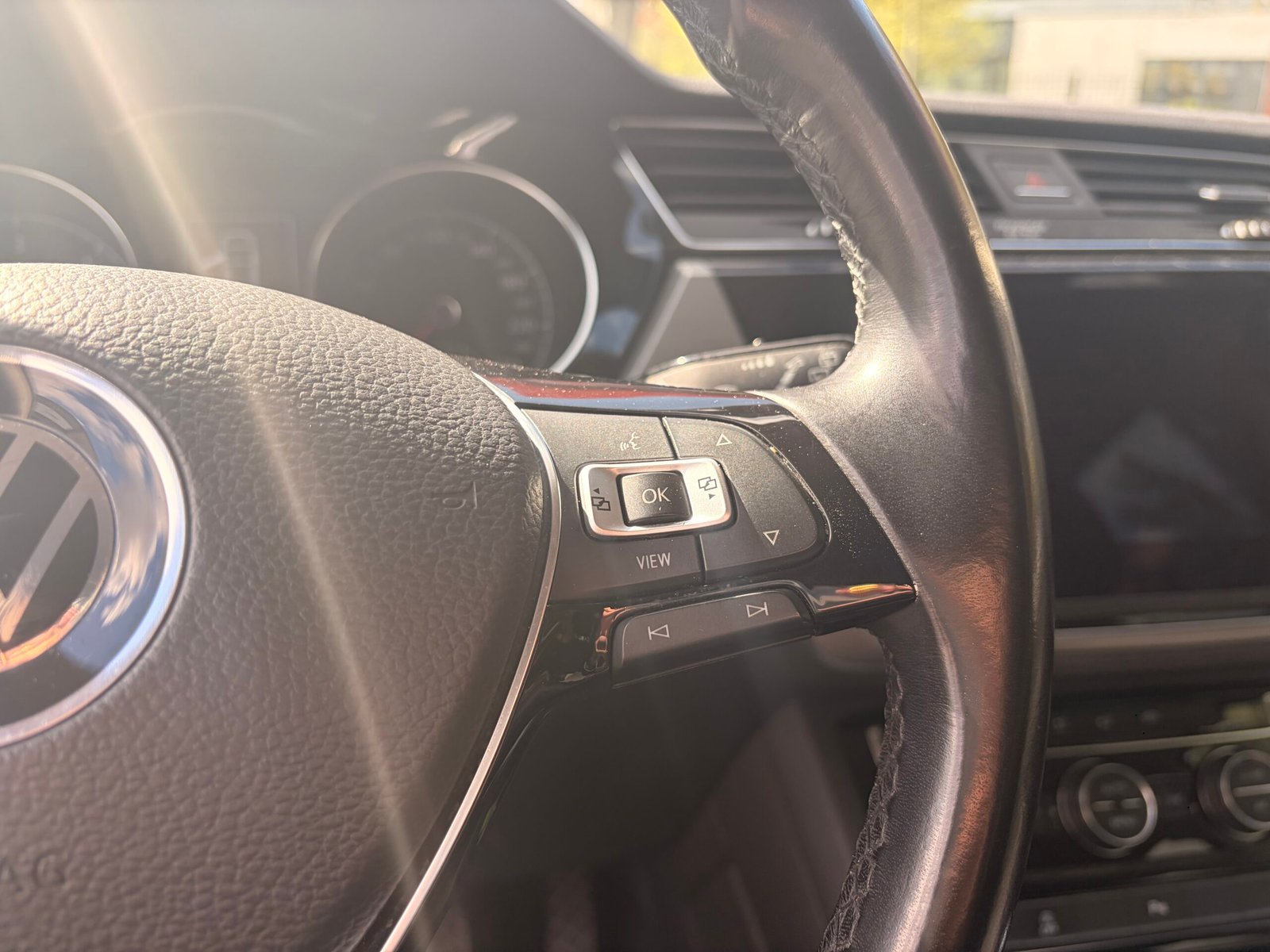 VOLKSWAGEN Touran II 2.0 TDI 16V BlueMotion DSG7 150 cv Boîte auto Lounge Business