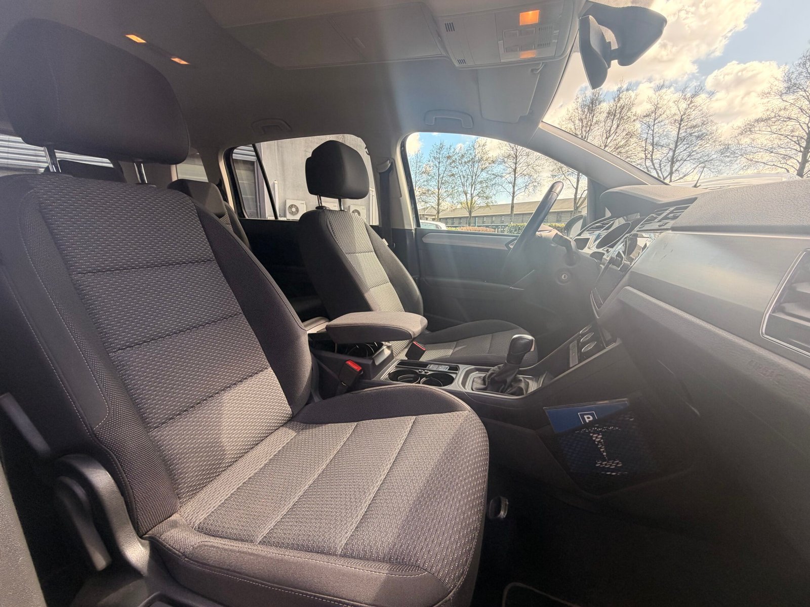 VOLKSWAGEN Touran II 2.0 TDI 16V BlueMotion DSG7 150 cv Boîte auto Lounge Business