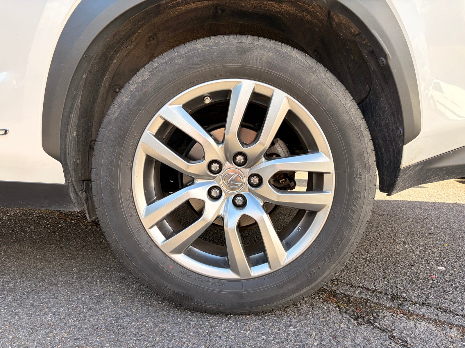 LEXUS NX300h 2.5 VVT-i 16V 197 Hybrid AWD E-CVT 155 cv Boîte auto Luxe