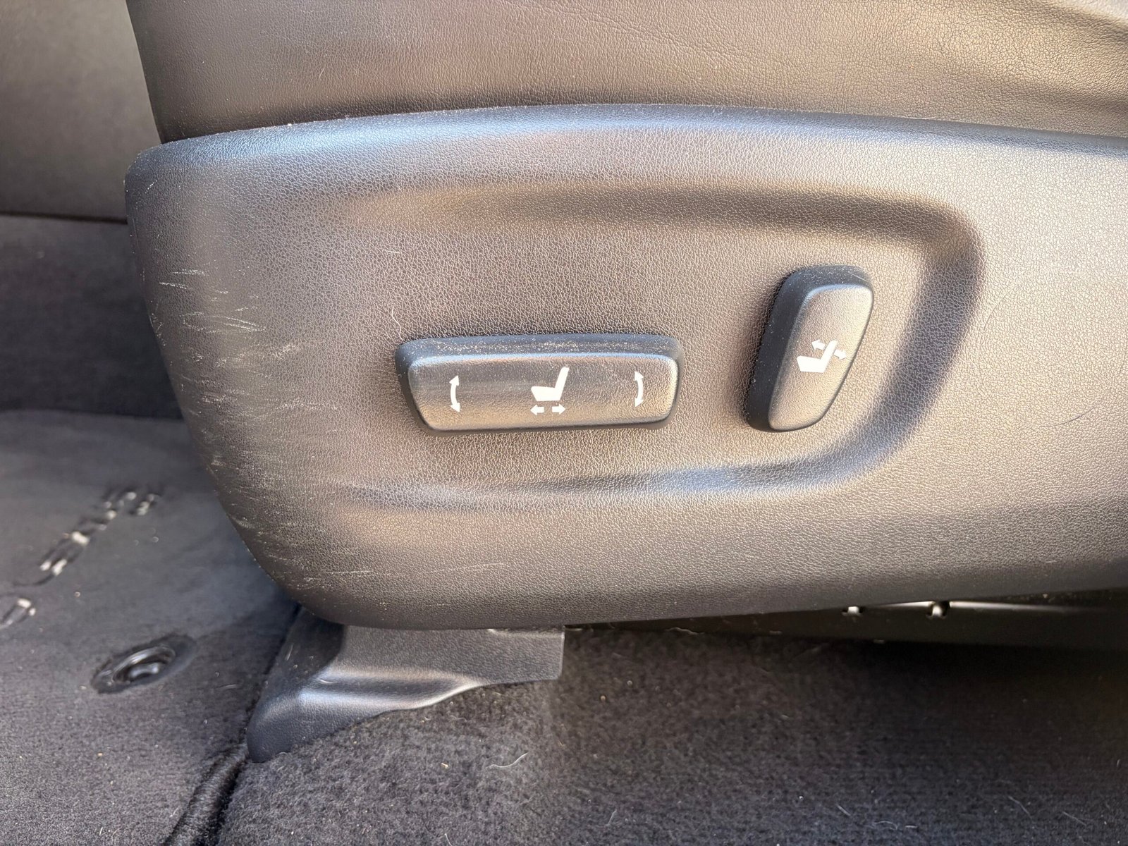 LEXUS NX300h 2.5 VVT-i 16V 197 Hybrid AWD E-CVT 155 cv Boîte auto Luxe