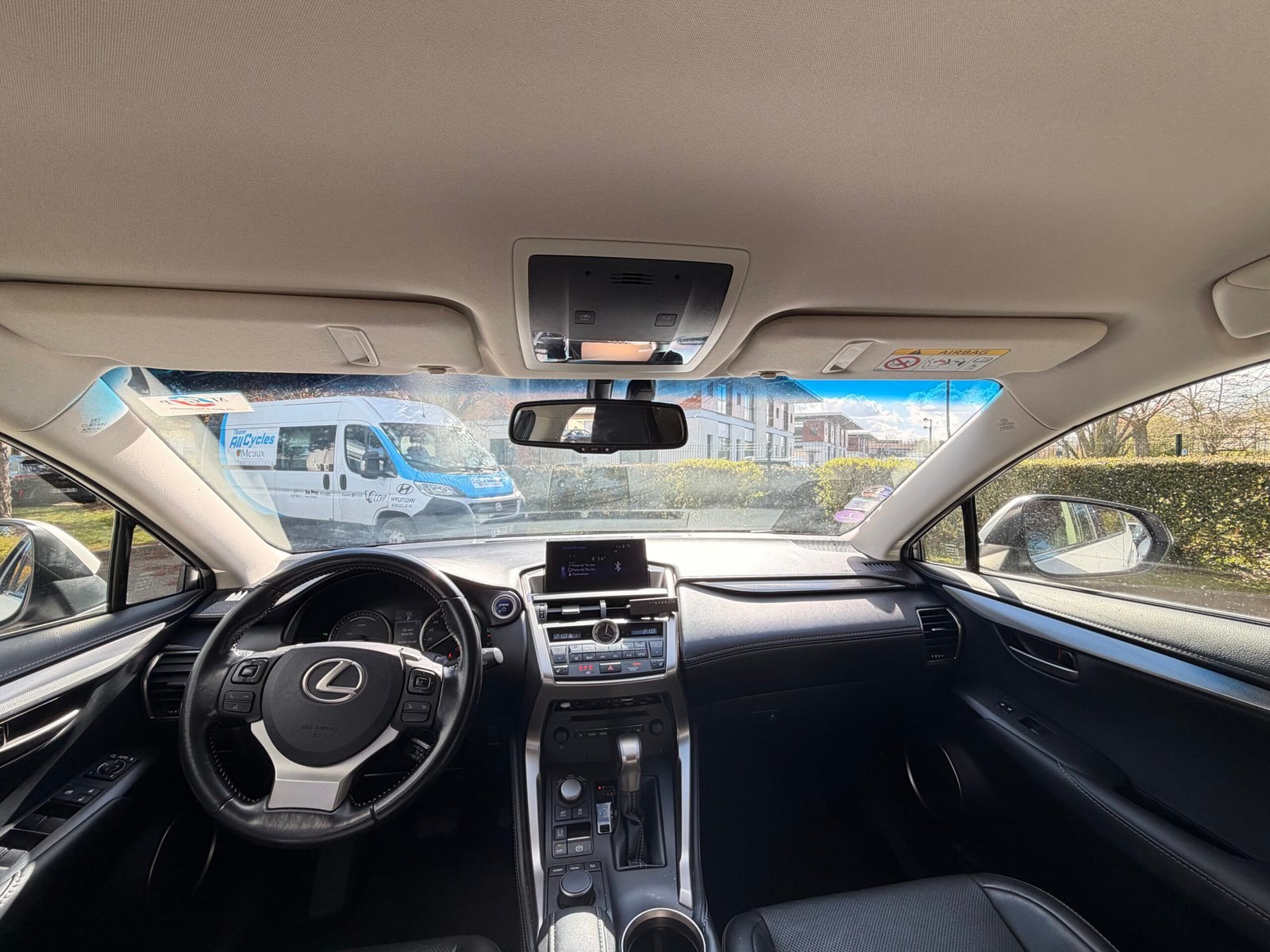 LEXUS NX300h 2.5 VVT-i 16V 197 Hybrid AWD E-CVT 155 cv Boîte auto Luxe