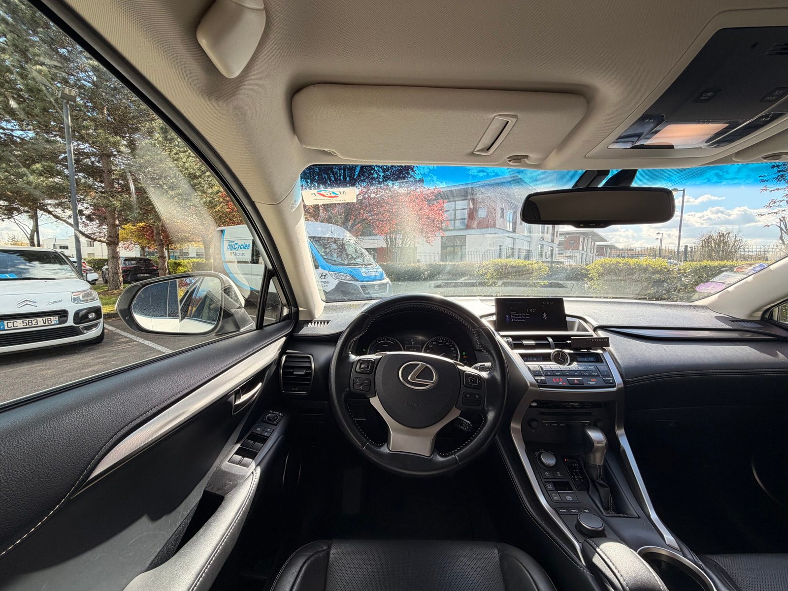 LEXUS NX300h 2.5 VVT-i 16V 197 Hybrid AWD E-CVT 155 cv Boîte auto Luxe