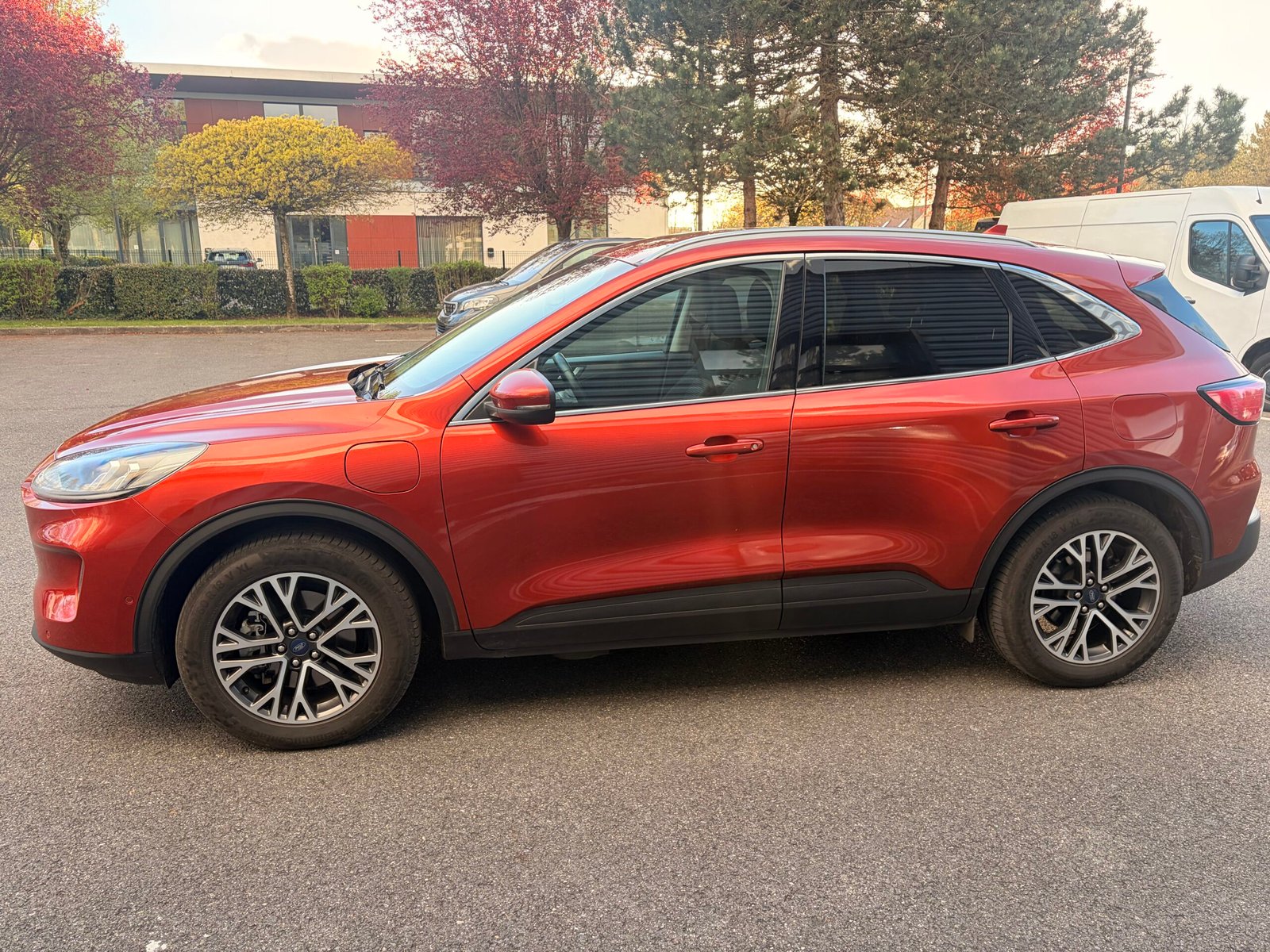 FORD Kuga III 2.5 Duratec 16V 225 PHEV 4×2 CVT 152 cv Boîte auto Titanium