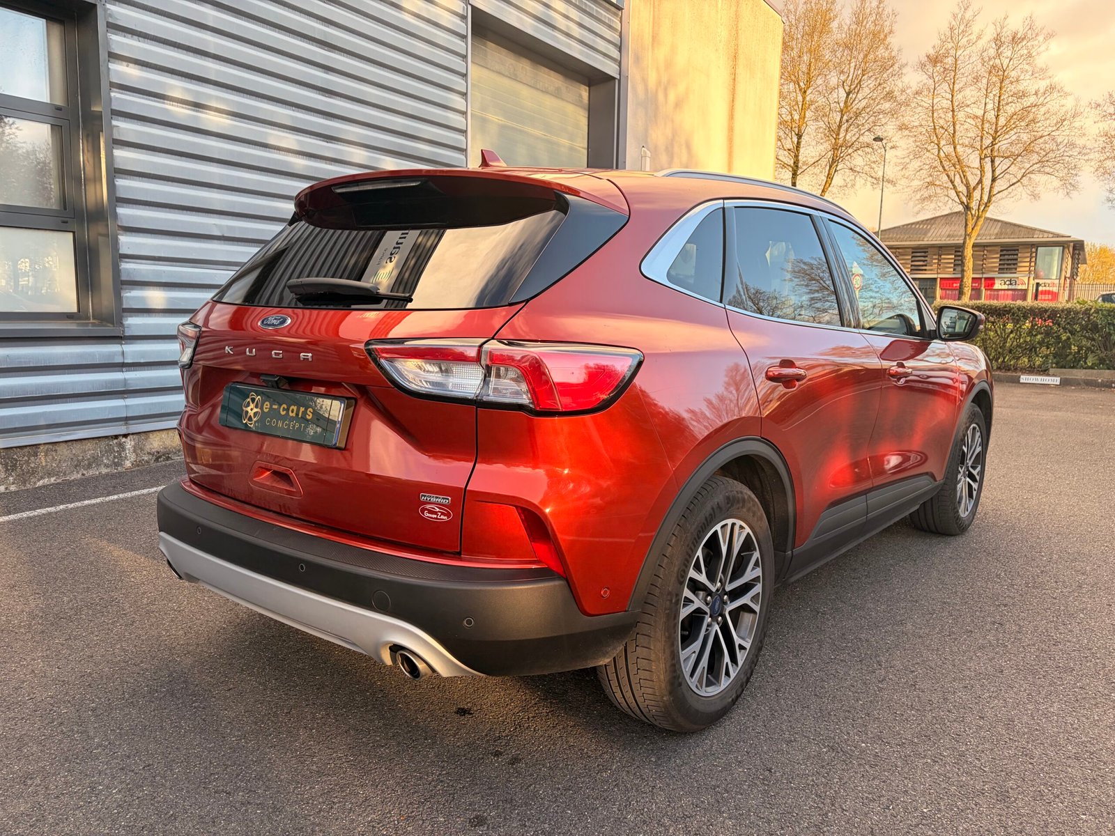 FORD Kuga III 2.5 Duratec 16V 225 PHEV 4×2 CVT 152 cv Boîte auto Titanium