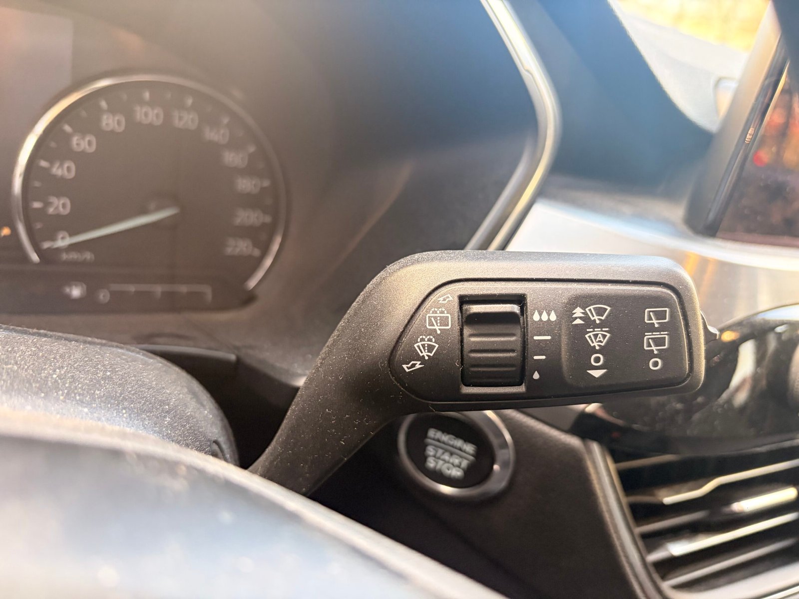 FORD Kuga III 2.5 Duratec 16V 225 PHEV 4×2 CVT 152 cv Boîte auto Titanium