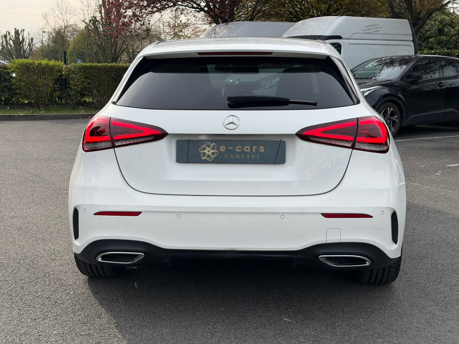 MERCEDES-BENZ Classe A 200 163 cv Boîte auto PACK AMG