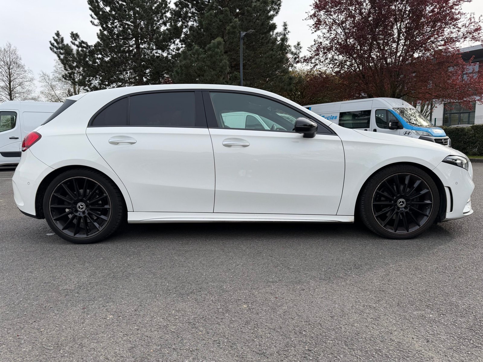 MERCEDES-BENZ Classe A 200 163 cv Boîte auto PACK AMG