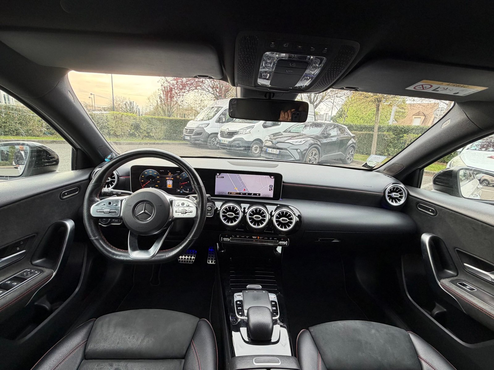 MERCEDES-BENZ Classe A 200 163 cv Boîte auto PACK AMG