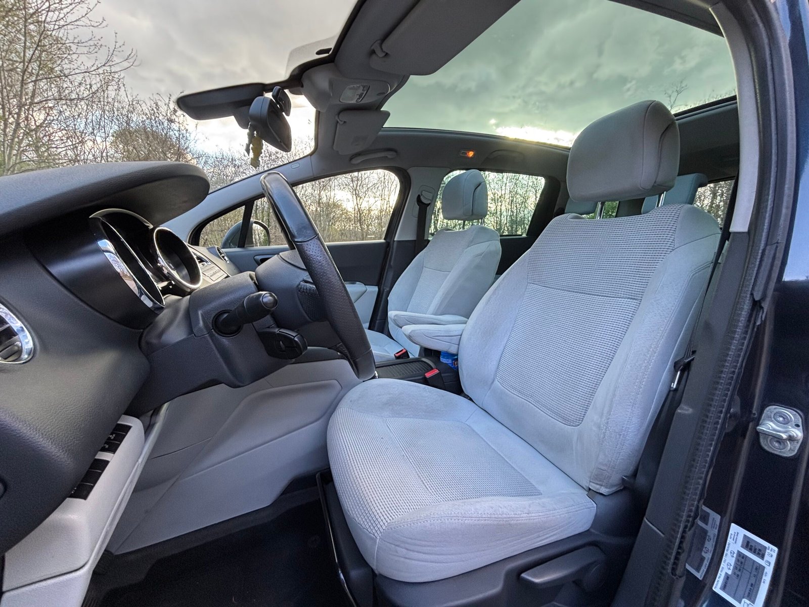 PEUGEOT 5008 1.6 HDi FAP 112 cv ALLURE