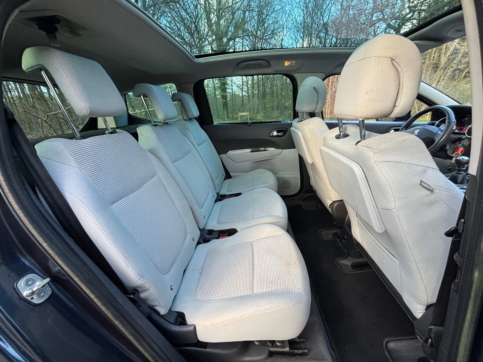 PEUGEOT 5008 1.6 HDi FAP 112 cv ALLURE