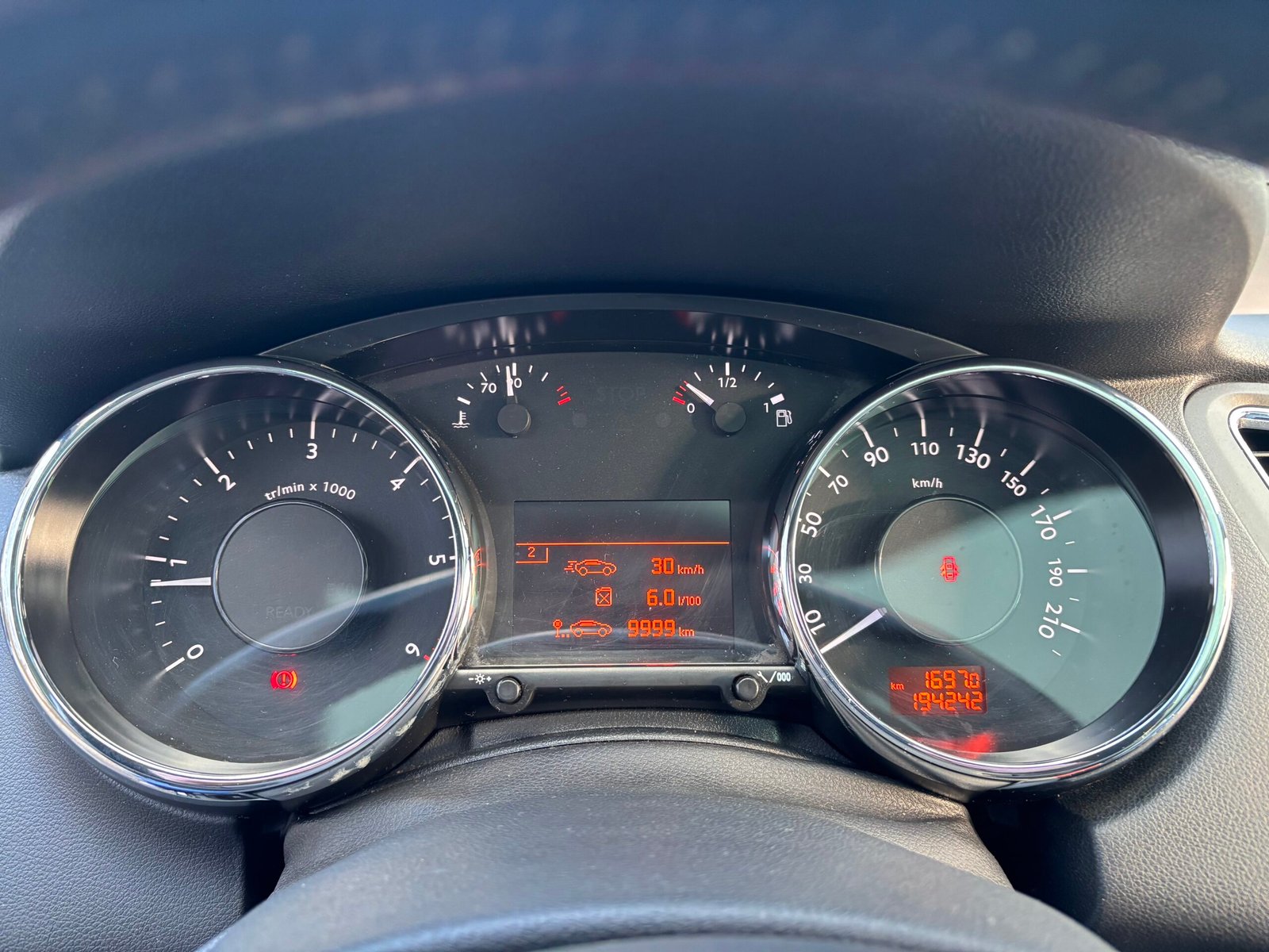 PEUGEOT 5008 1.6 HDi FAP 112 cv ALLURE