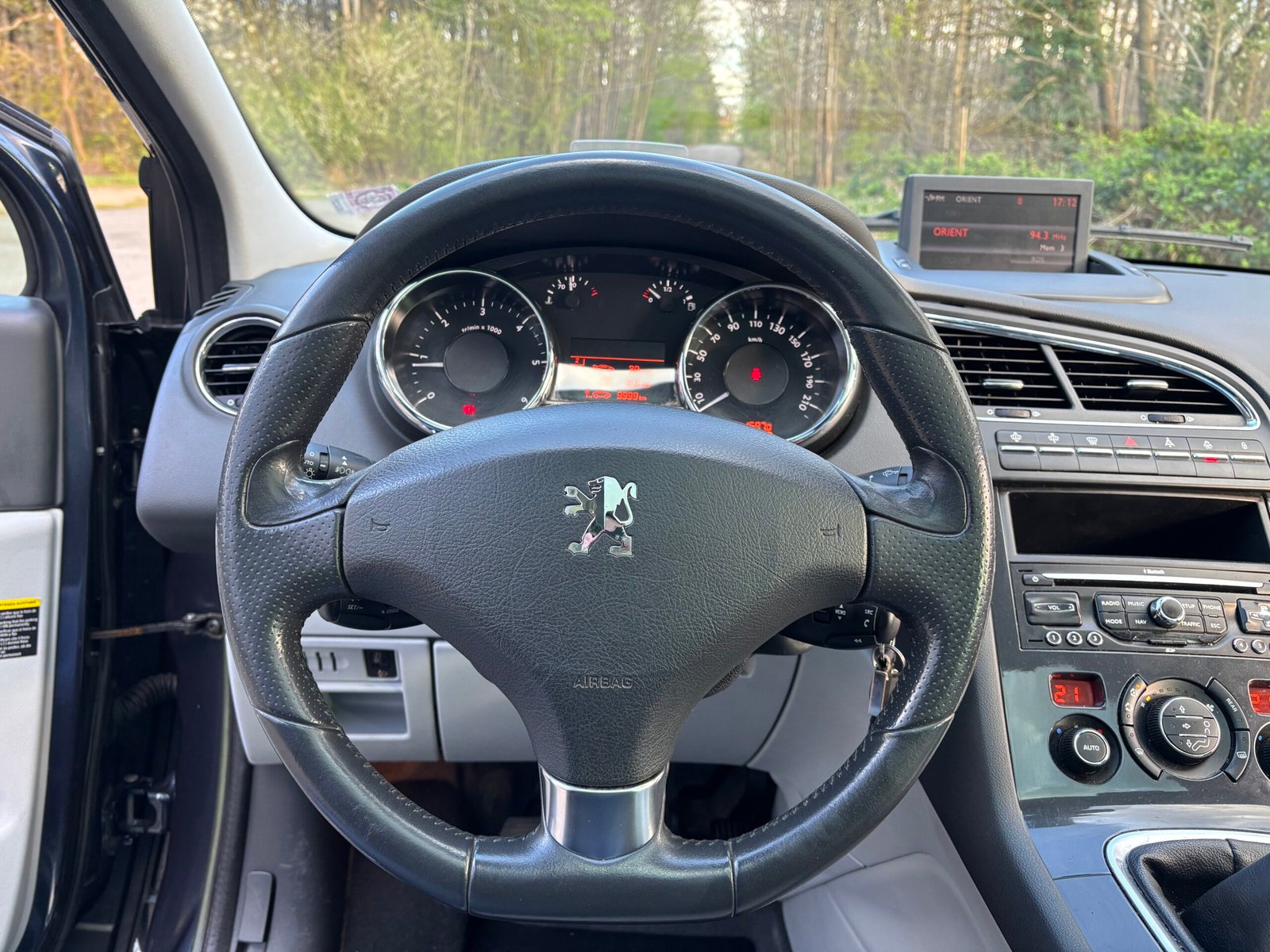 PEUGEOT 5008 1.6 HDi FAP 112 cv ALLURE