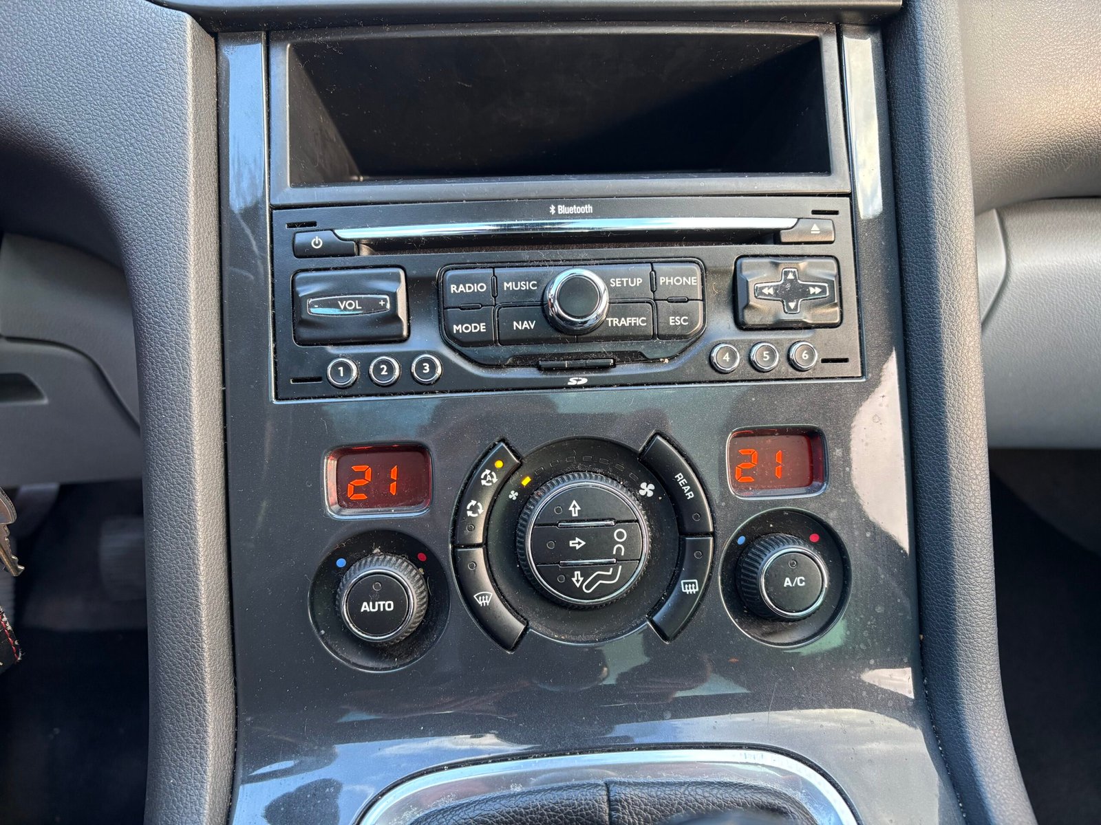 PEUGEOT 5008 1.6 HDi FAP 112 cv ALLURE