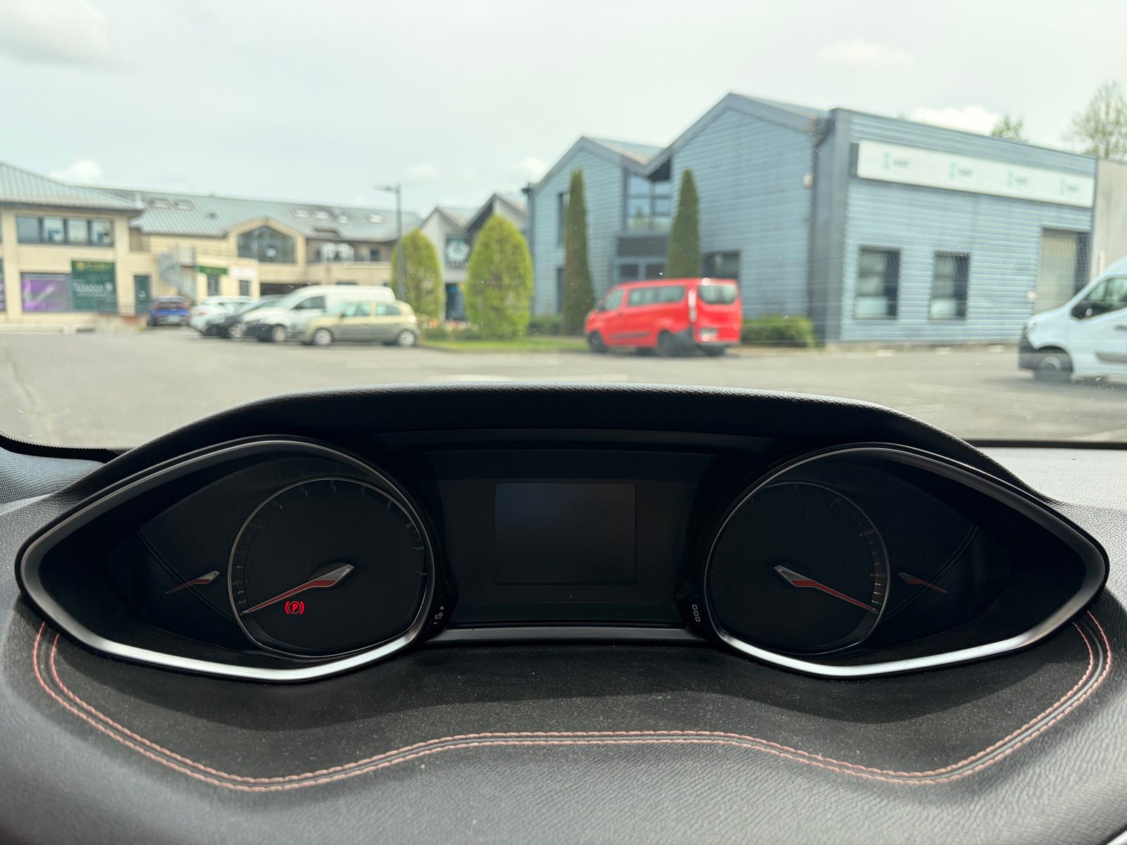 PEUGEOT 308 Phase II 1.2 THP Puretech 12V GPF EAT8 130 cv Boîte auto GT Line