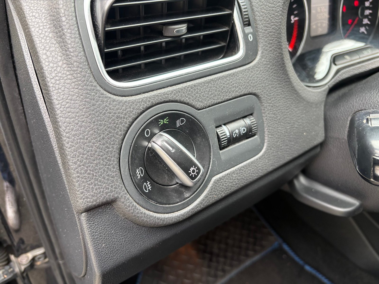 VOLKSWAGEN Polo V 5 portes 1.6 TDI 16V DSG7 90