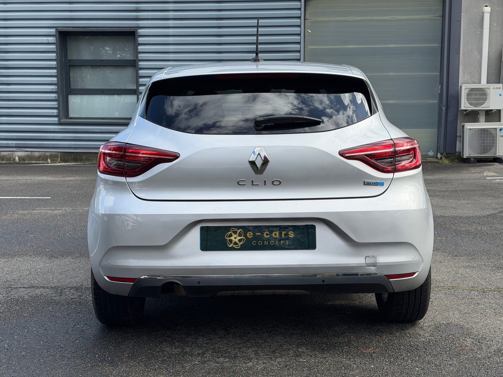 RENAULT Clio V 5 Portes E-TECH 1.6 140 Hybrid Boîte auto ZEN