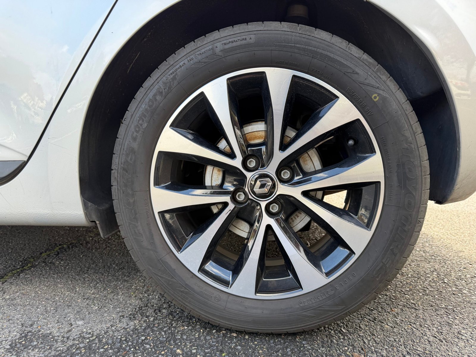 RENAULT Clio V 5 Portes E-TECH 1.6 140 Hybrid Boîte auto ZEN