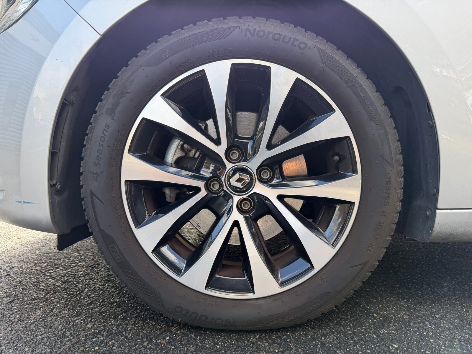 RENAULT Clio V 5 Portes E-TECH 1.6 140 Hybrid Boîte auto ZEN