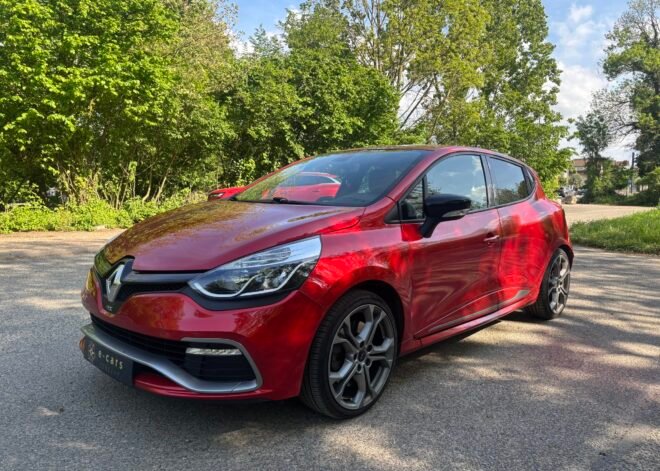RENAULT Clio IV RS 1.6 16V Turbo EDC6 200